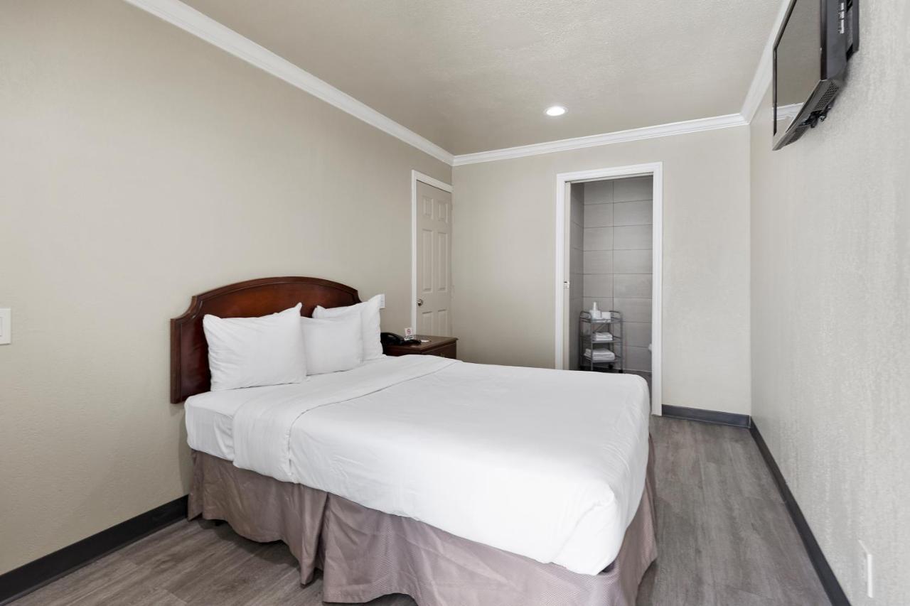 Le Blanc Inn & Suites El Monte Zewnętrze zdjęcie