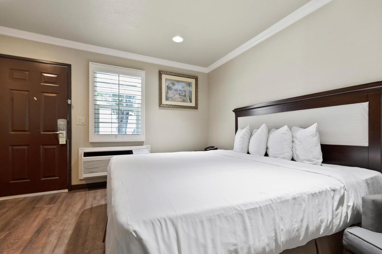 Le Blanc Inn & Suites El Monte Zewnętrze zdjęcie
